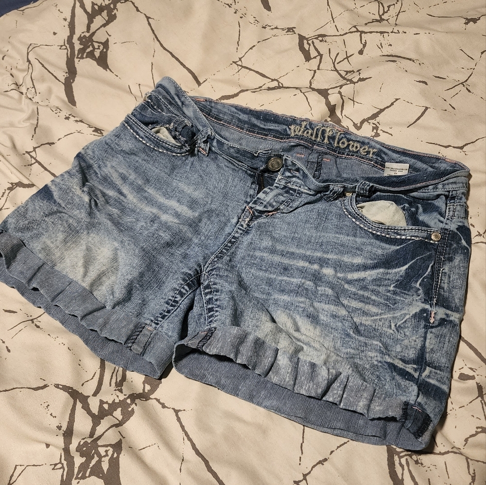 WallFlower Shorts